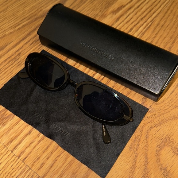 WeWoreWhat The Beach Sunglasses in Black & Smoke Mono - Picture 7 of 9